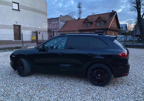 Porsche Cayenne cena 122000 przebieg: 197000, rok produkcji 2014 z Olsztynek małe 352